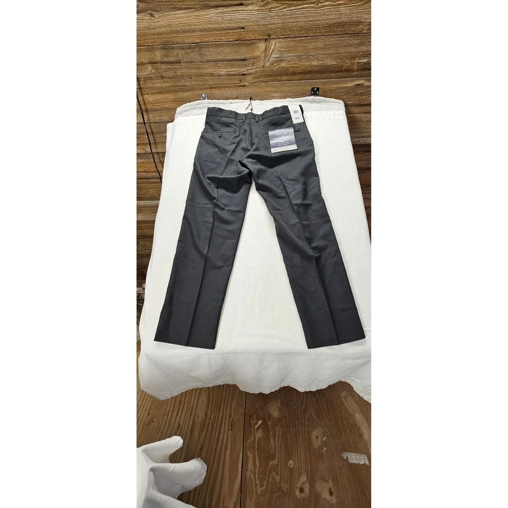 Haggar Mens Comfort Dress Pant 34x30 Charcoal Straight Fit Stretch HD70090 NEW